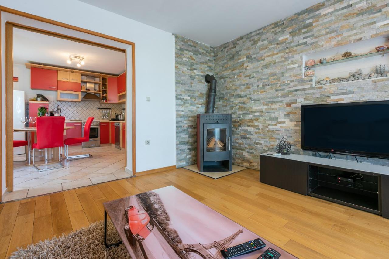 Apartments Kira ซริกเวนิซา ภายนอก รูปภาพ