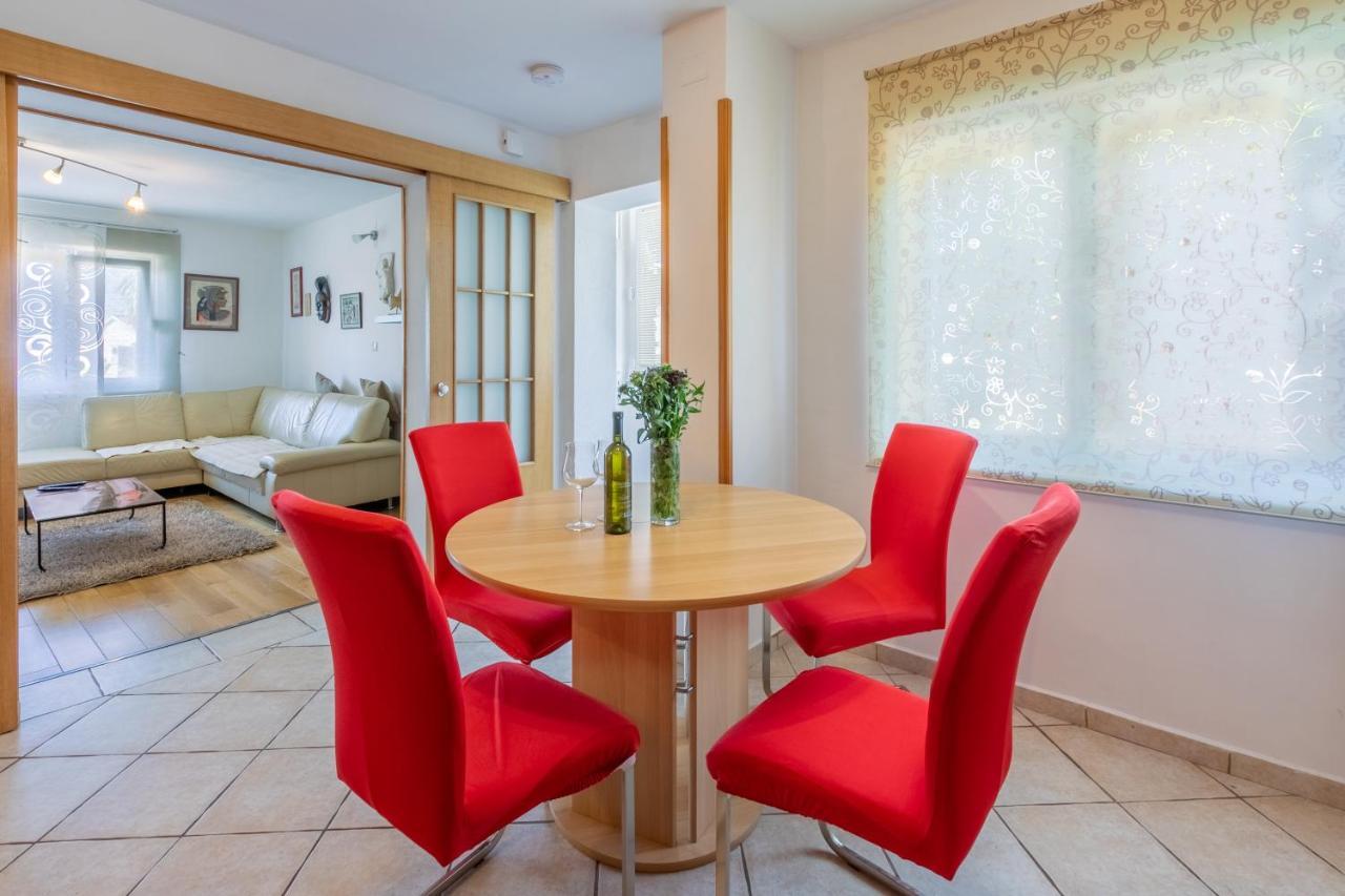 Apartments Kira ซริกเวนิซา ภายนอก รูปภาพ