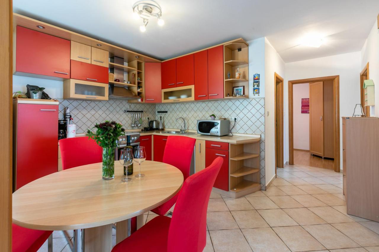 Apartments Kira ซริกเวนิซา ภายนอก รูปภาพ