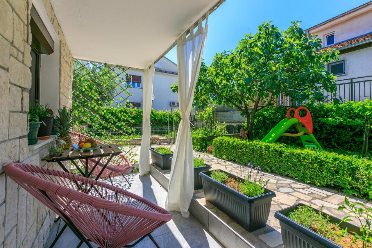 Apartments Kira ซริกเวนิซา ภายนอก รูปภาพ