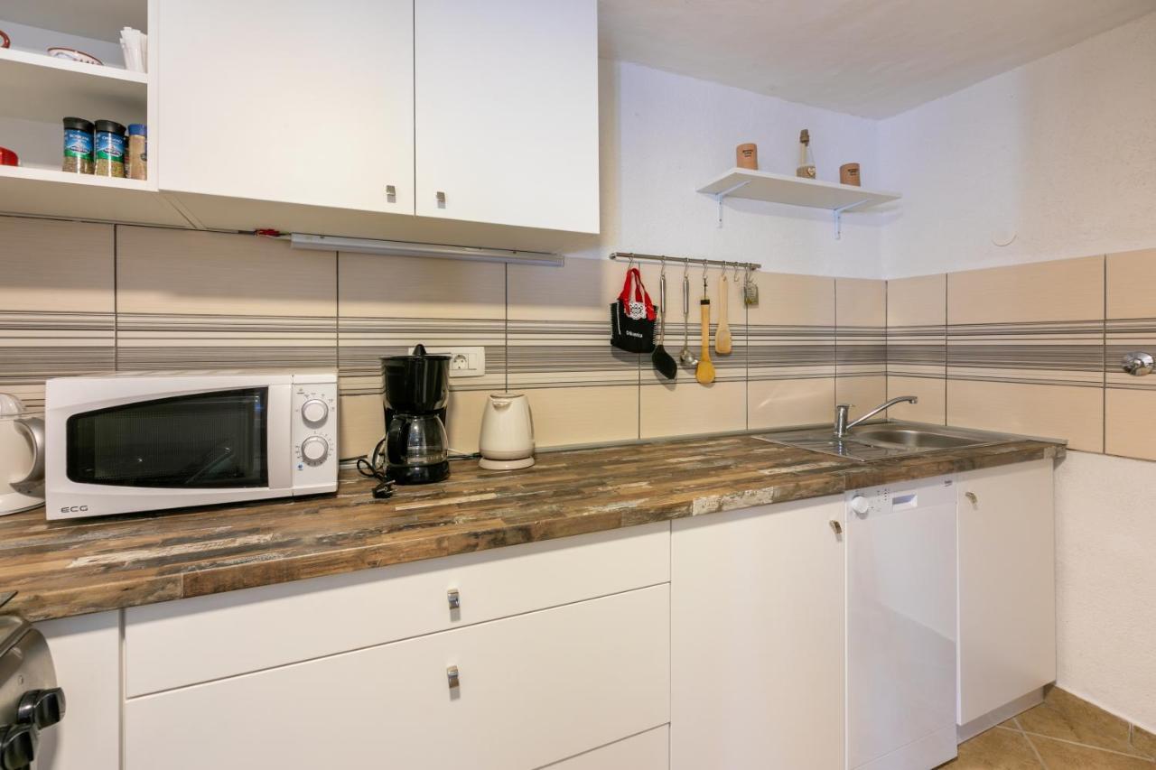 Apartments Kira ซริกเวนิซา ภายนอก รูปภาพ