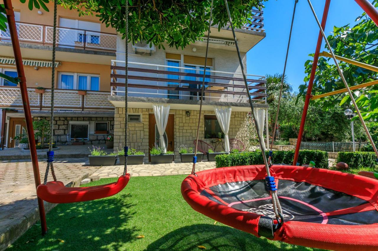 Apartments Kira ซริกเวนิซา ภายนอก รูปภาพ